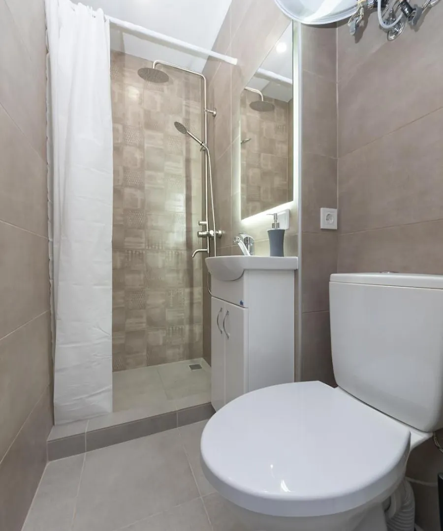 Apartamento Шикарні Апартаменти , Ревуцкого 40В , М Харьківска, Позняки Kiev